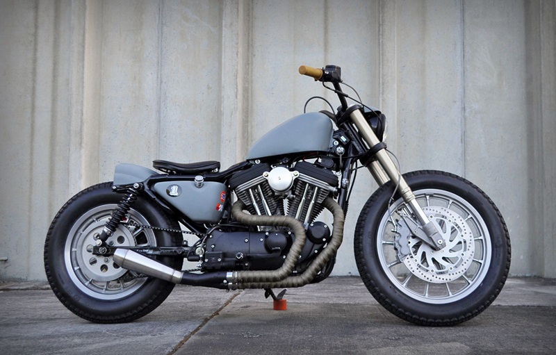 Harley Davidson Sportster 883 боббер